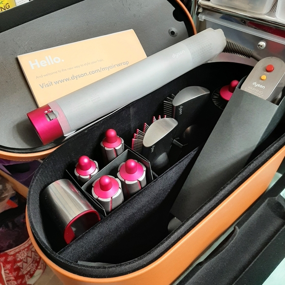 💥💫BRAND NEW DYSON AIRWRAP COMPLETE SET - Picture 10 of 16